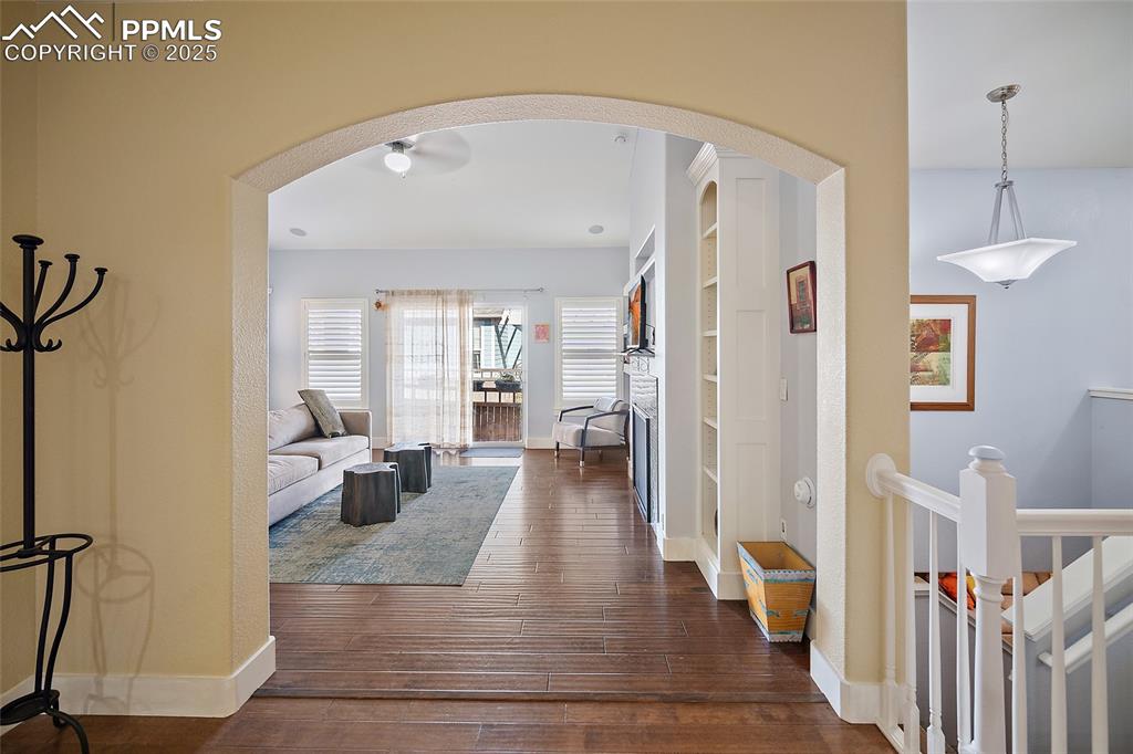 Image 6 of 47: Family Room