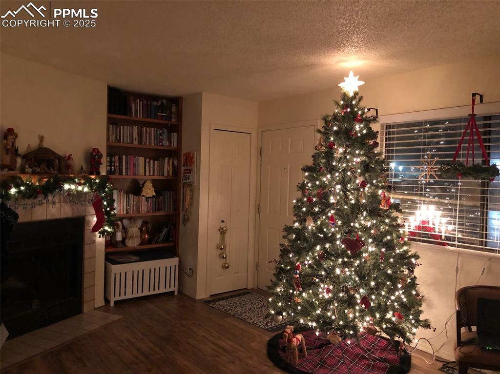 Image 13 of 15: Dining Area