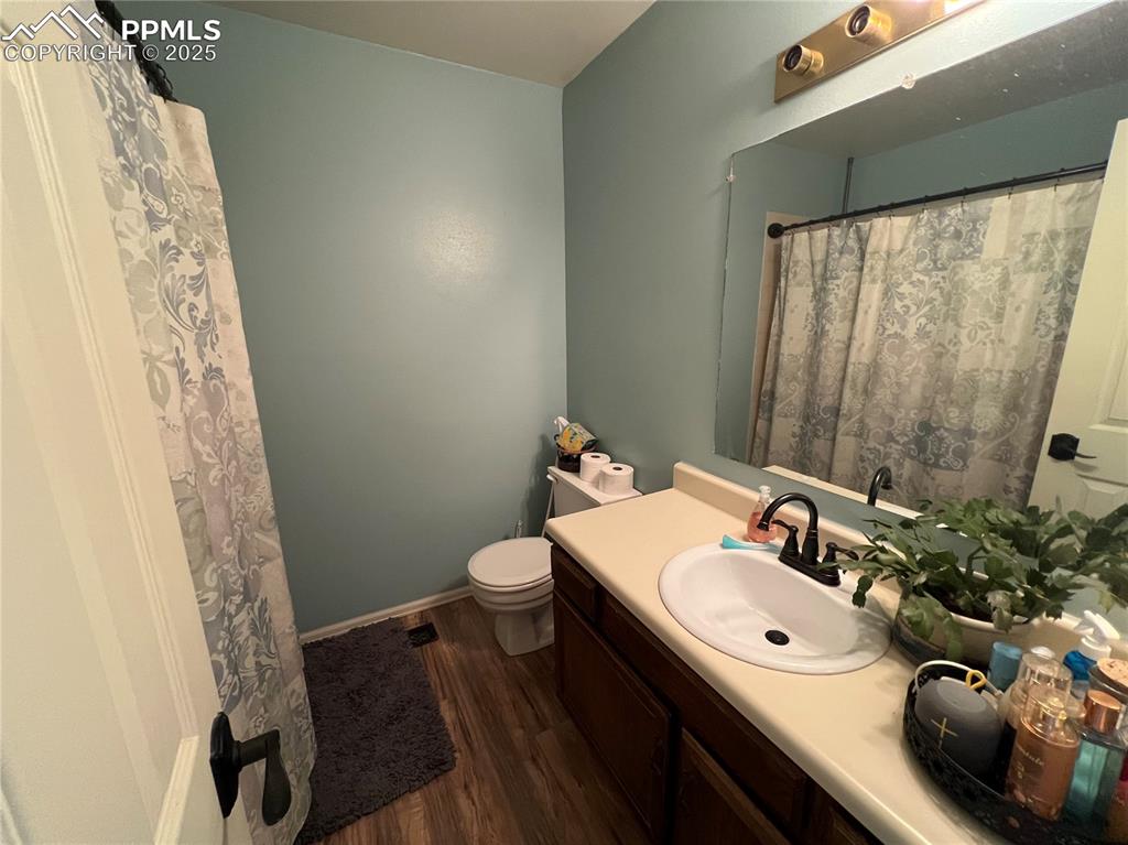 Image 15 of 15: Bathroom