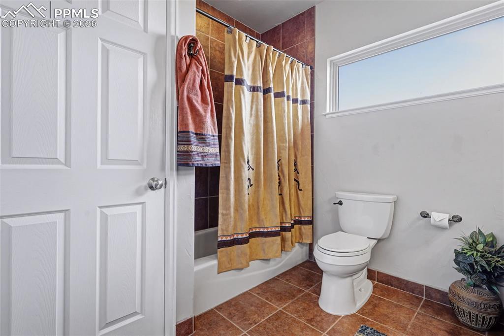 Image 33 of 50: No Description Available