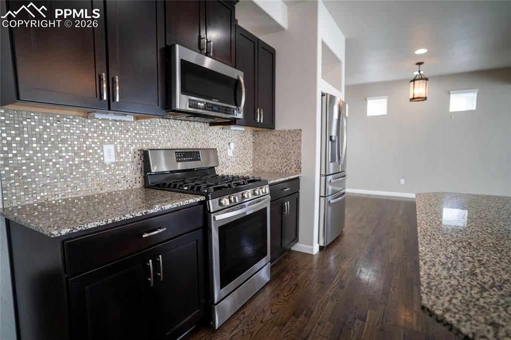 Image 12 of 37: Kitchen