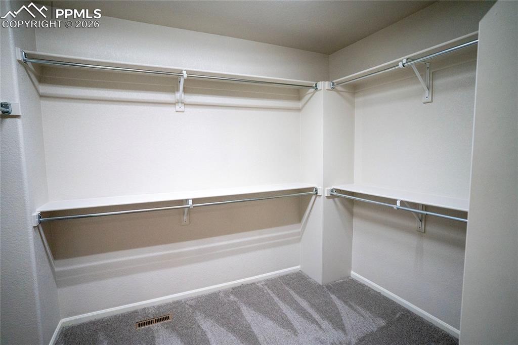 Image 18 of 37: Closet