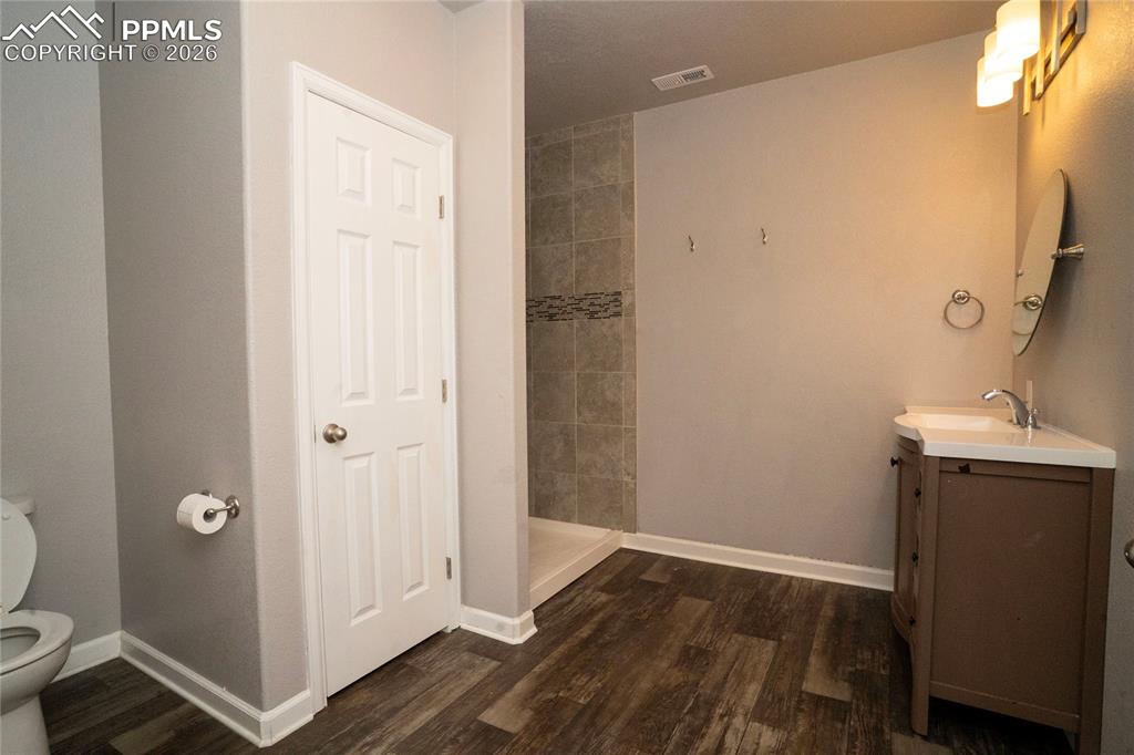 Image 46 of 50: 4th 3/4 bathroom, basement