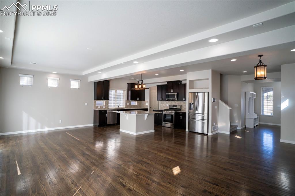 Image 7 of 37: Living Room