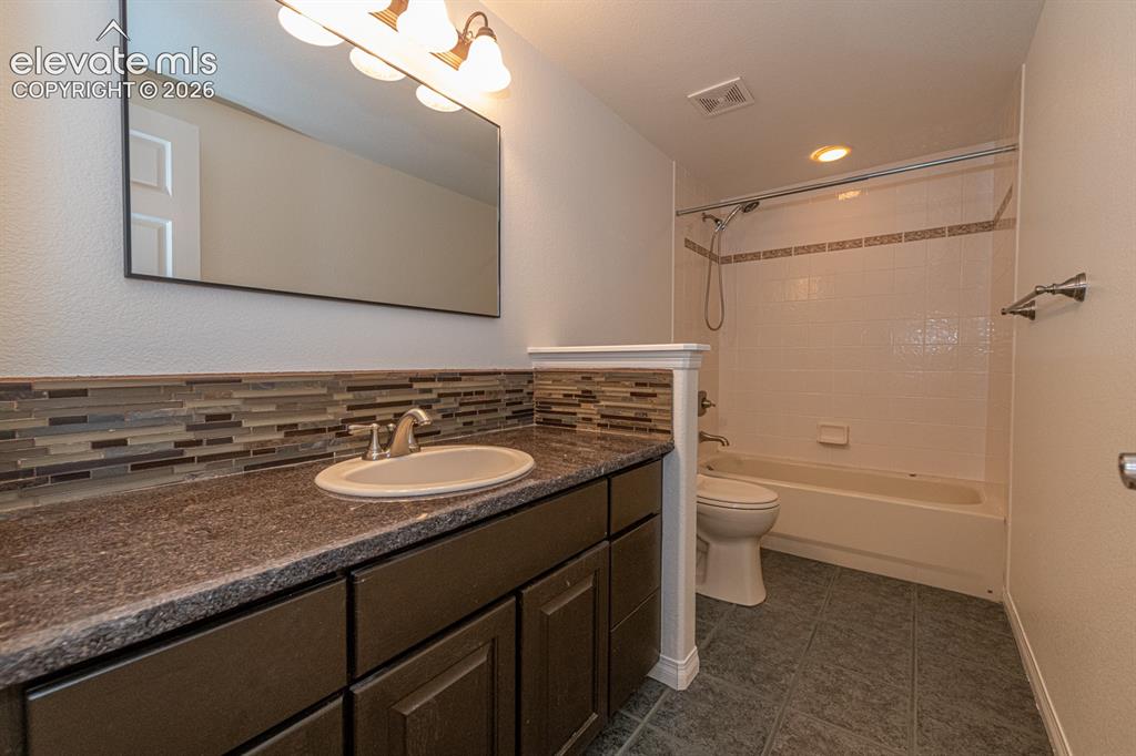 Image 42 of 50: Basement full bath
