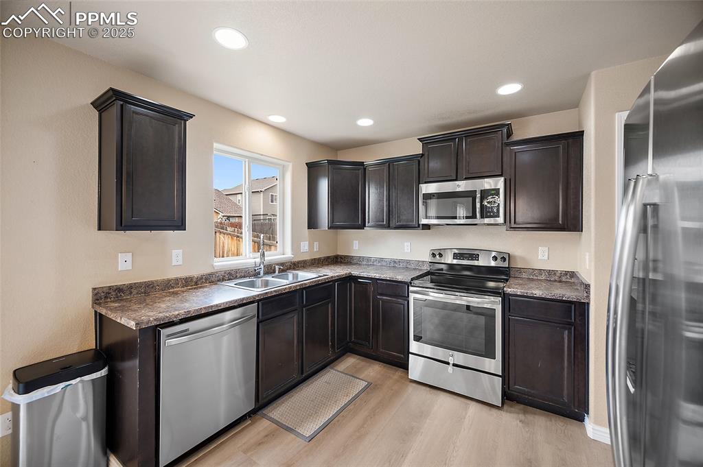 Image 11 of 43: Kitchen