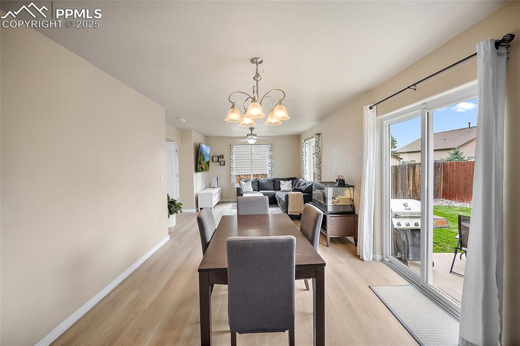 Image 14 of 43: Dining Area