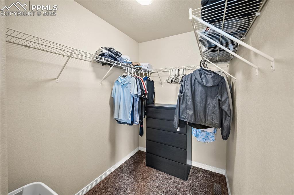 Image 28 of 43: Bathroom