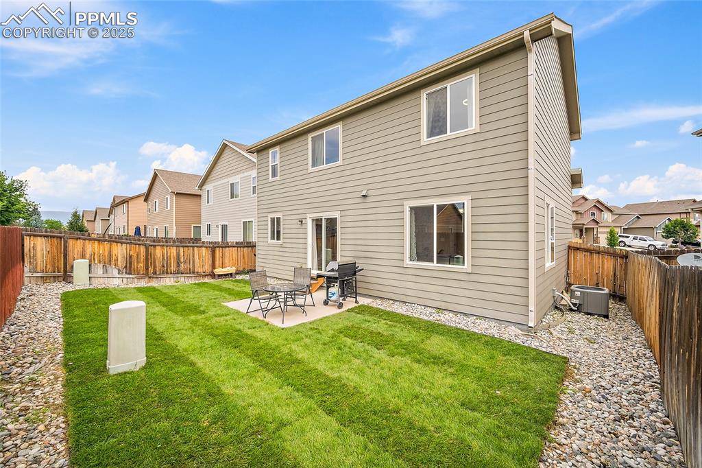 Image 32 of 43: Back of Structure