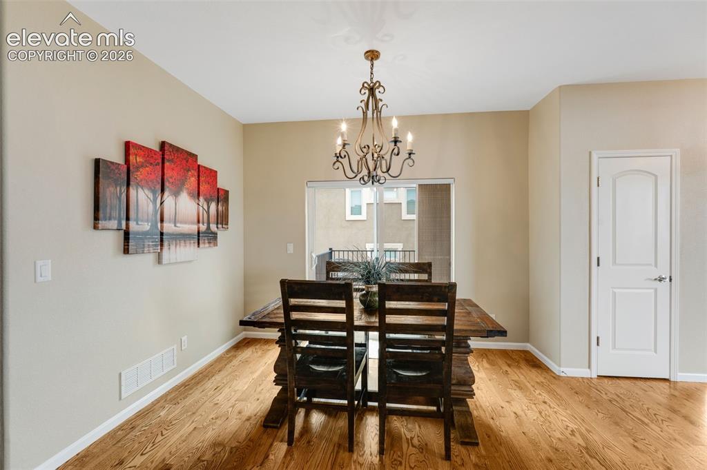 Image 12 of 49: Dining Area