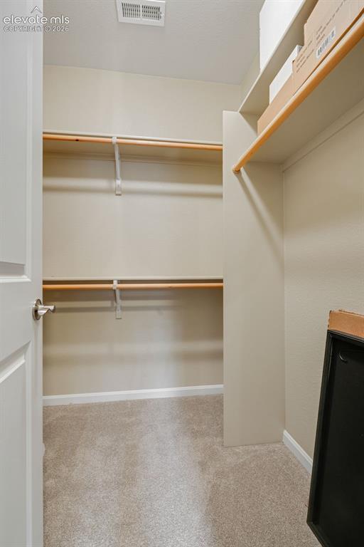 Image 33 of 49: Closet