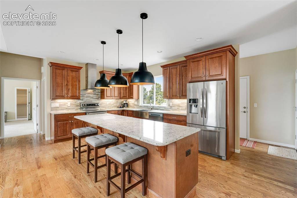 Image 9 of 49: Kitchen