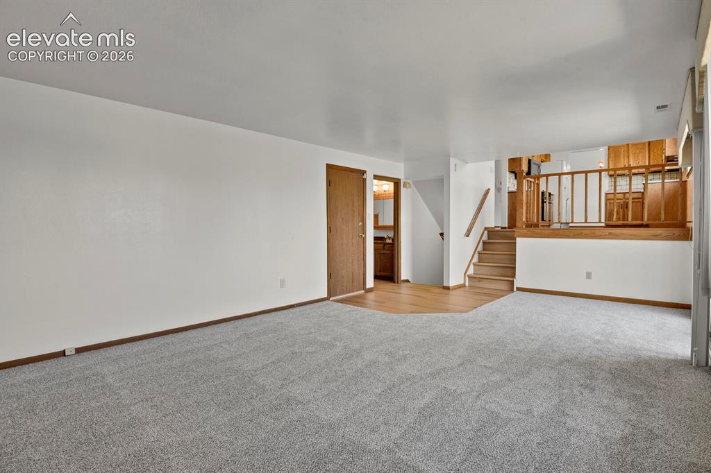 Image 8 of 19: Family Room 