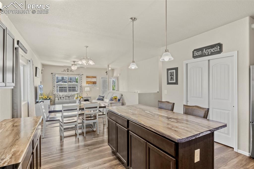 Image 18 of 46: Kitchen