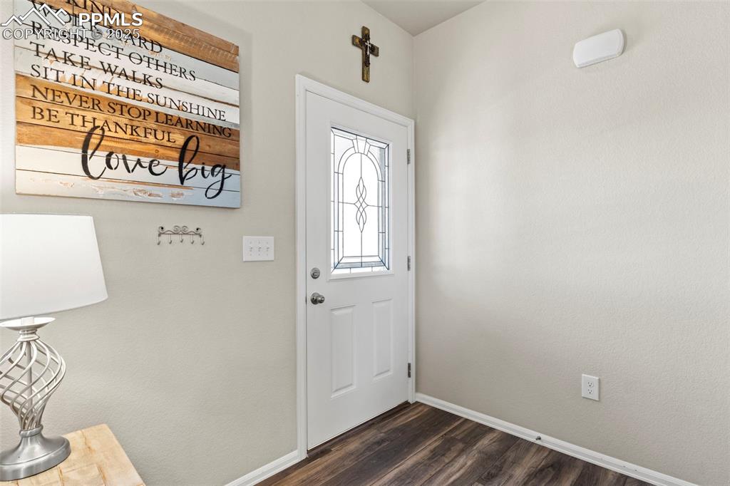 Image 4 of 46: Entry