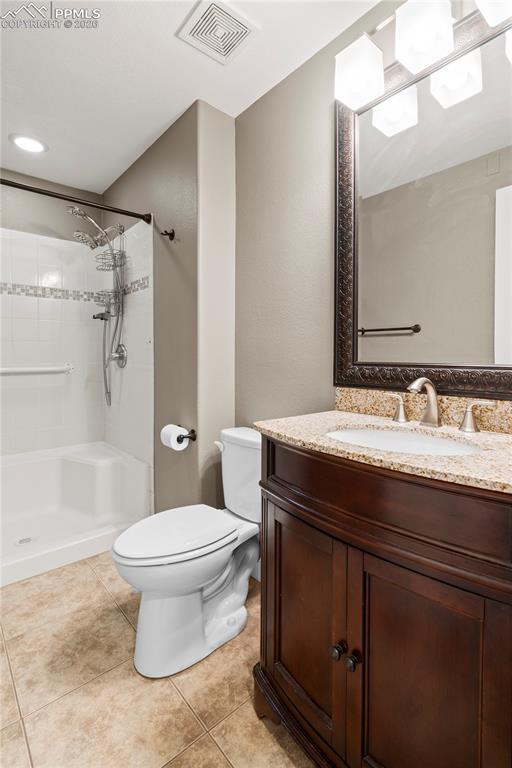 Image 17 of 49: Main Floor 3/4 Bath