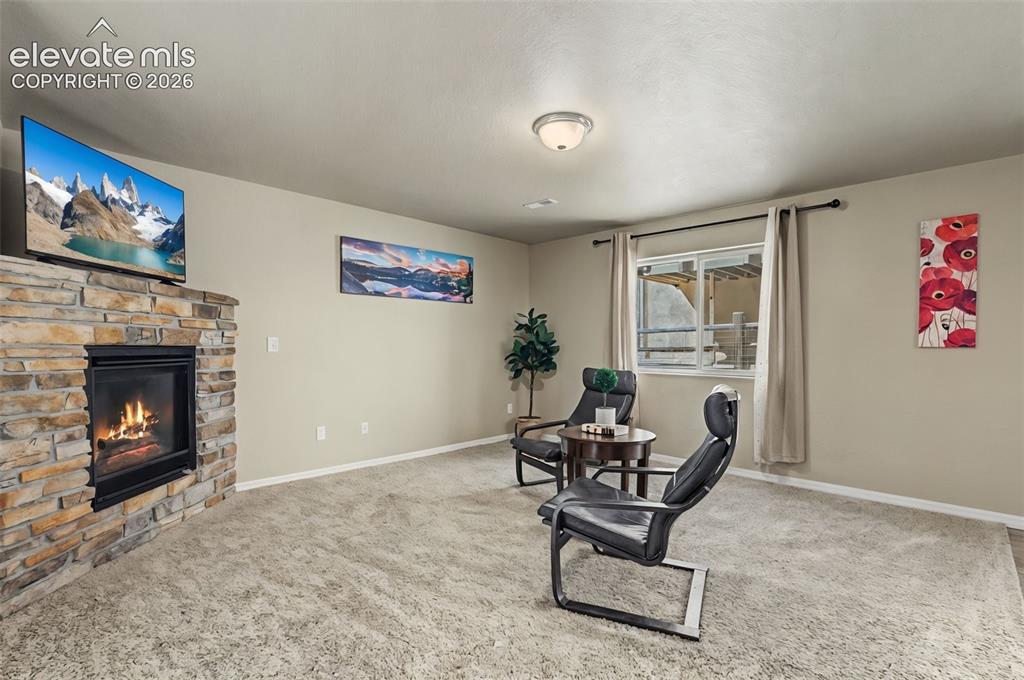 Image 8 of 42: Family Room