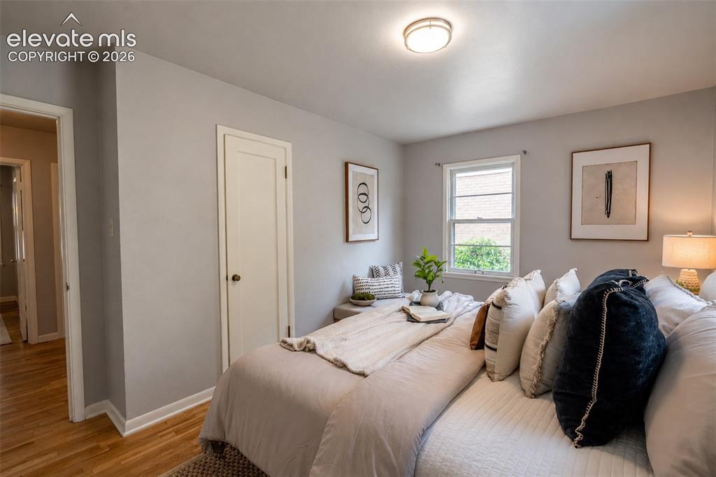 Image 11 of 50: Primary bedroom (1) - main floor