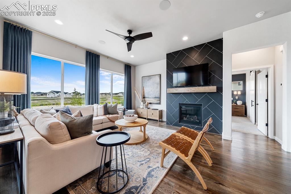 Image 10 of 48: Living Room