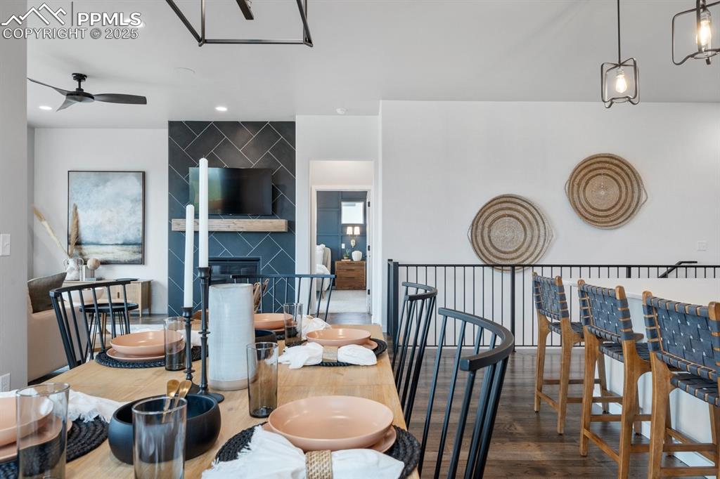 Image 9 of 48: Dining Area