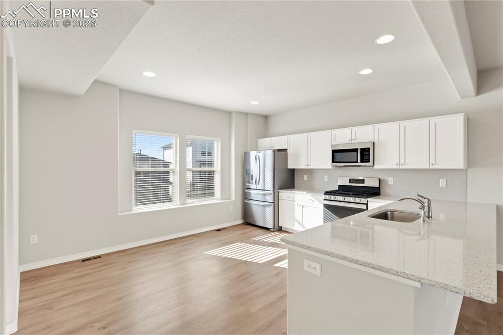 Image 13 of 42: Kitchen