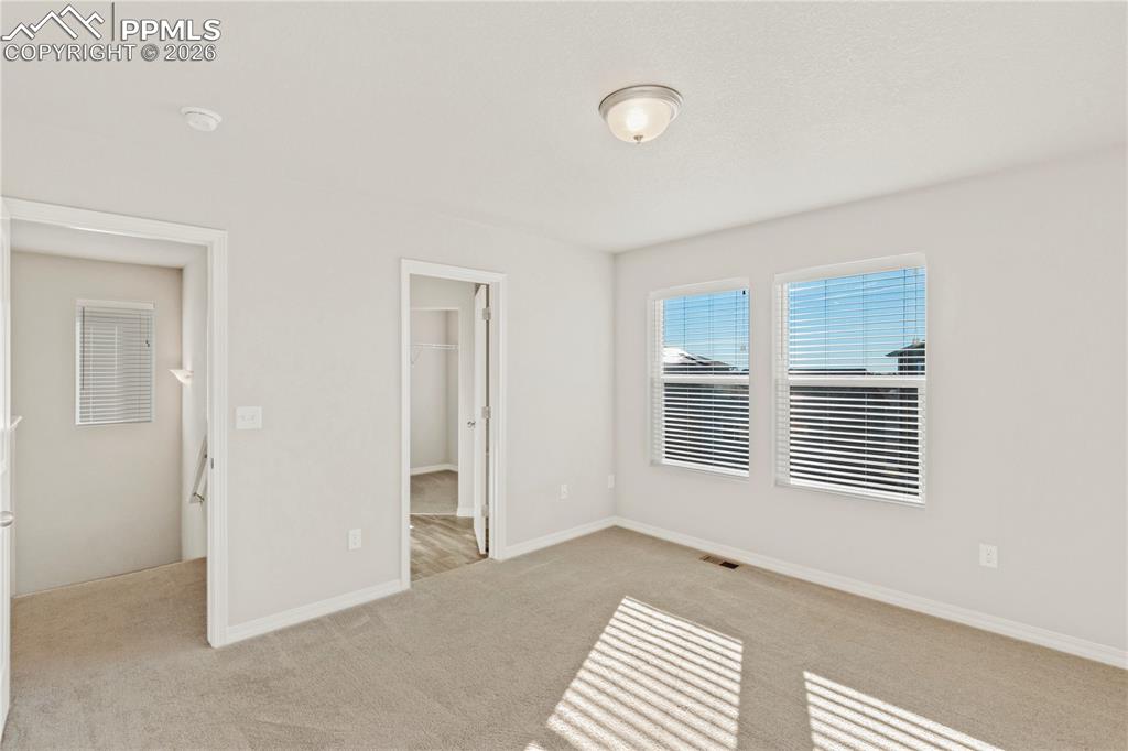 Image 19 of 42: Bedroom