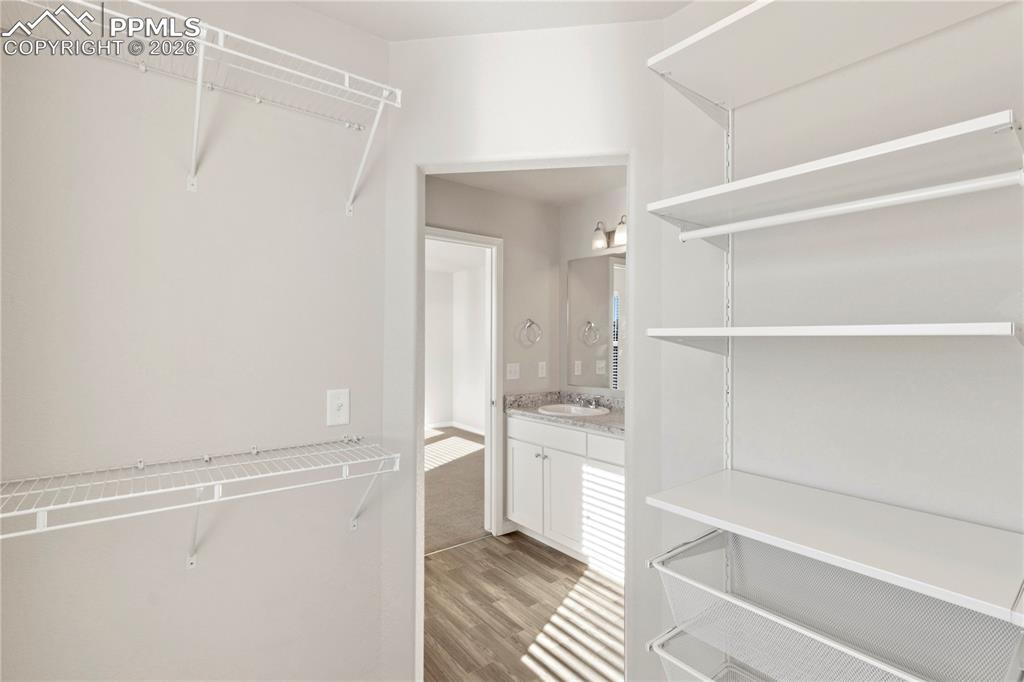 Image 22 of 42: Closet