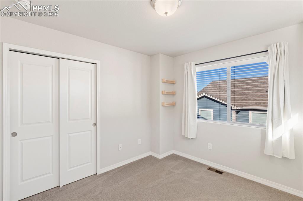 Image 25 of 42: Bedroom