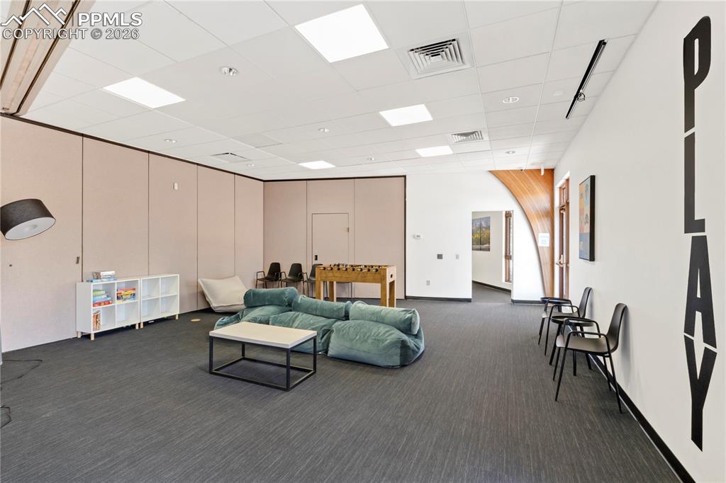 Image 34 of 42: Sitting Room