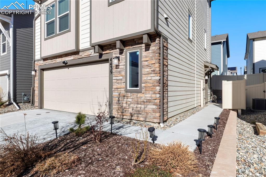 Image 4 of 42: Side of Structure