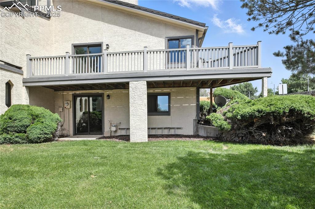 Image 28 of 34: Back of Structure