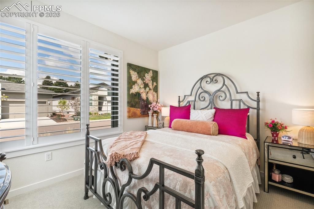 Image 15 of 37: Bedroom