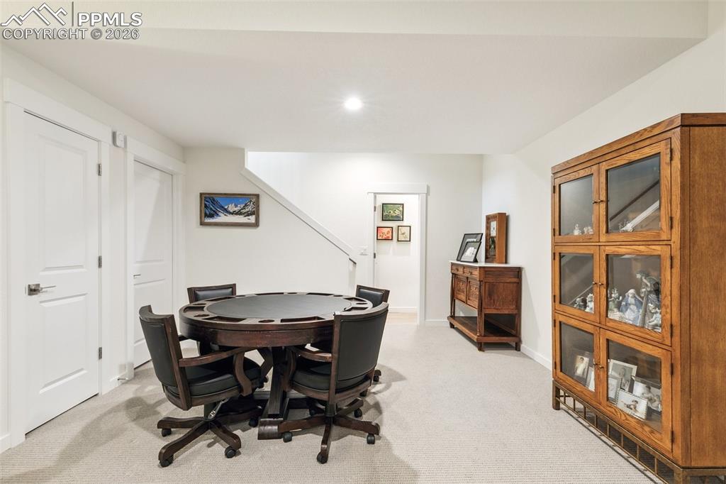 Image 29 of 37: Family Room