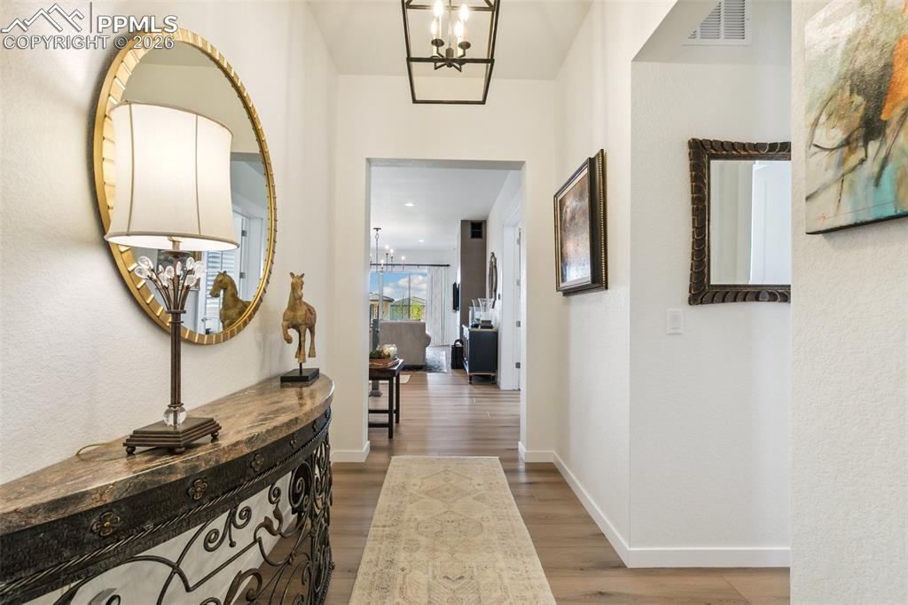 Image 30 of 37: Entry