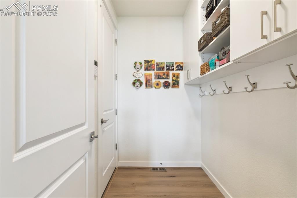 Image 31 of 37: Mud Room