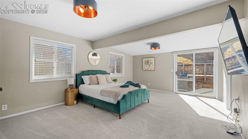 Image 25 of 47: Bedroom