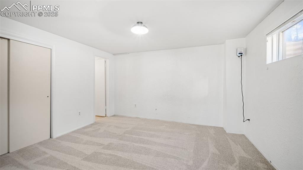 Image 30 of 47: Bedroom