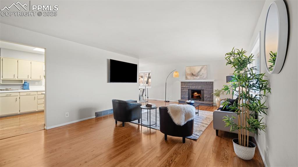 Image 7 of 47: Living Room