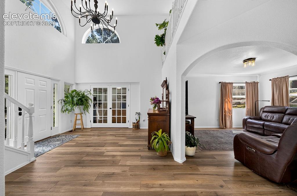 Image 10 of 50: Entrance Foyer