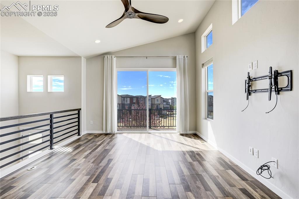 Image 12 of 48: Great Room