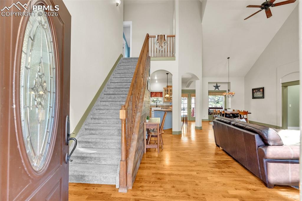 Image 14 of 42: Entry