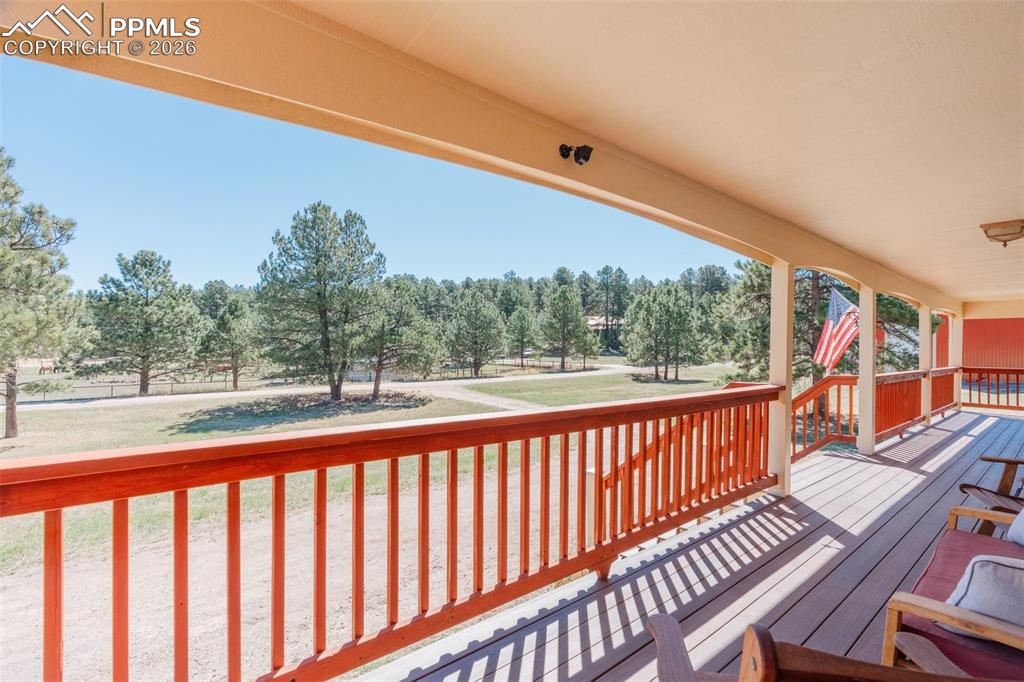 Image 8 of 42: Deck