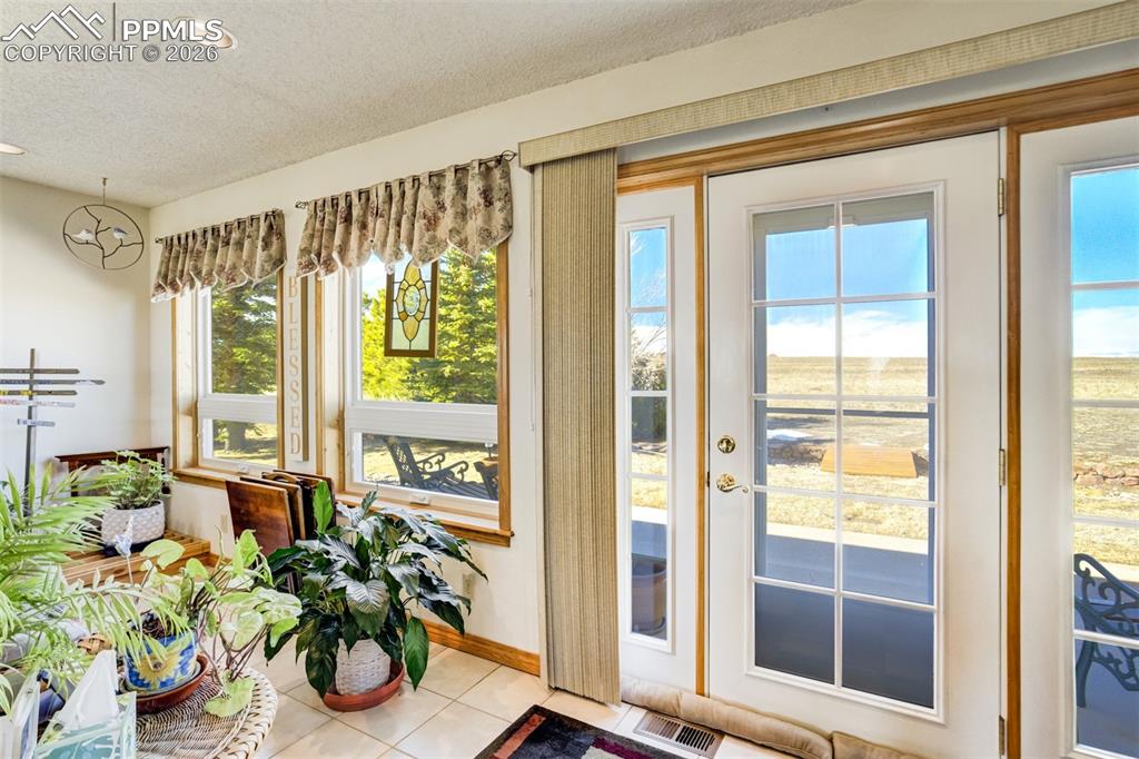 Image 15 of 49: Sun Room