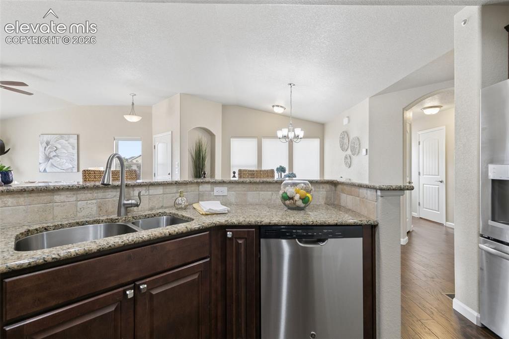 Image 12 of 41: Kitchen