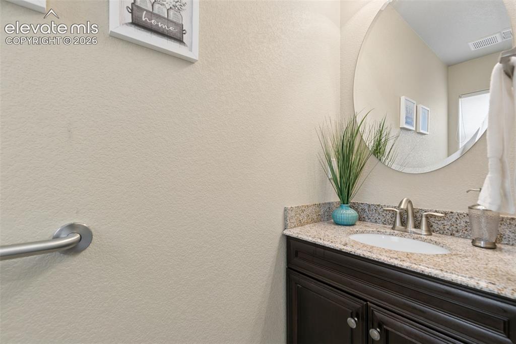 Image 14 of 41: Bathroom