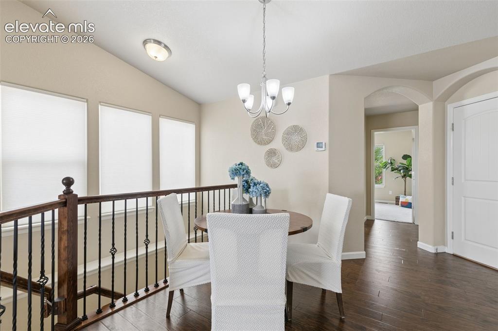 Image 8 of 41: Dining Area