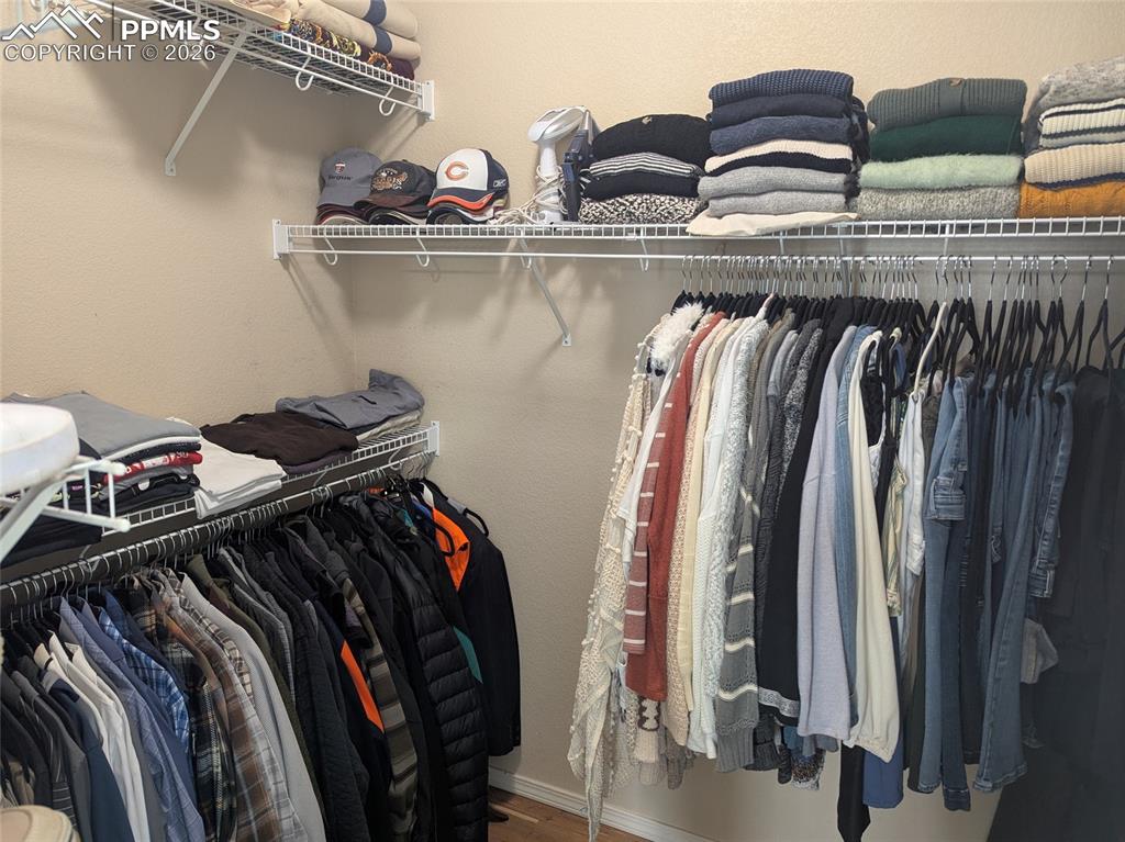 Image 16 of 26: Closet