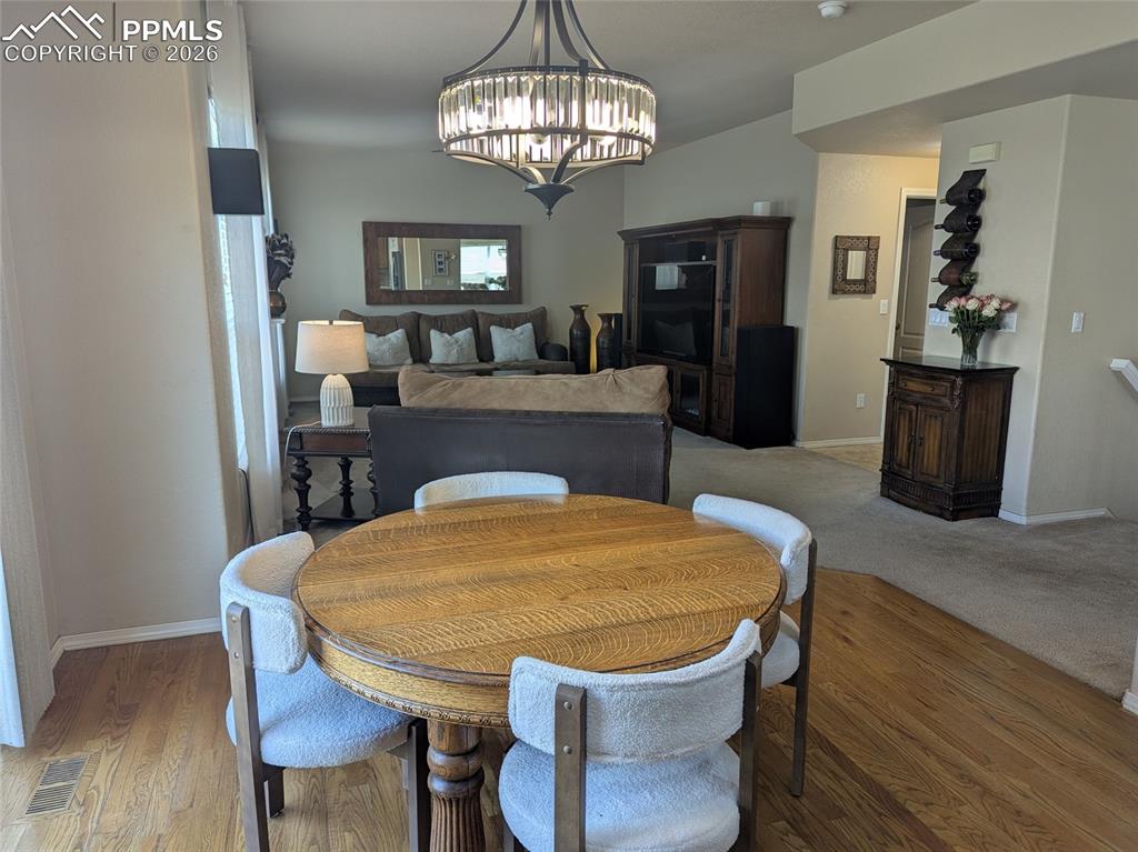 Image 7 of 26: Breakfast Area