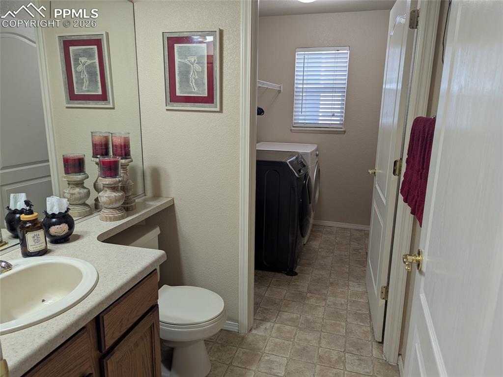 Image 9 of 26: Bathroom