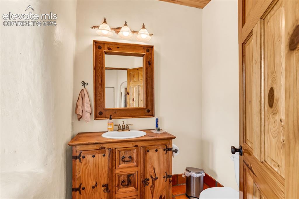 Image 8 of 48: Bathroom
